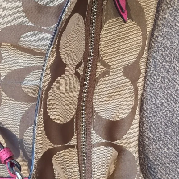 Coach Tote Carry All With Coach Jacquard And Pink Leather Trimp With Zipper - Picture 4 of 12